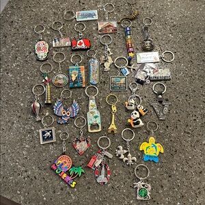30 brand new key chains